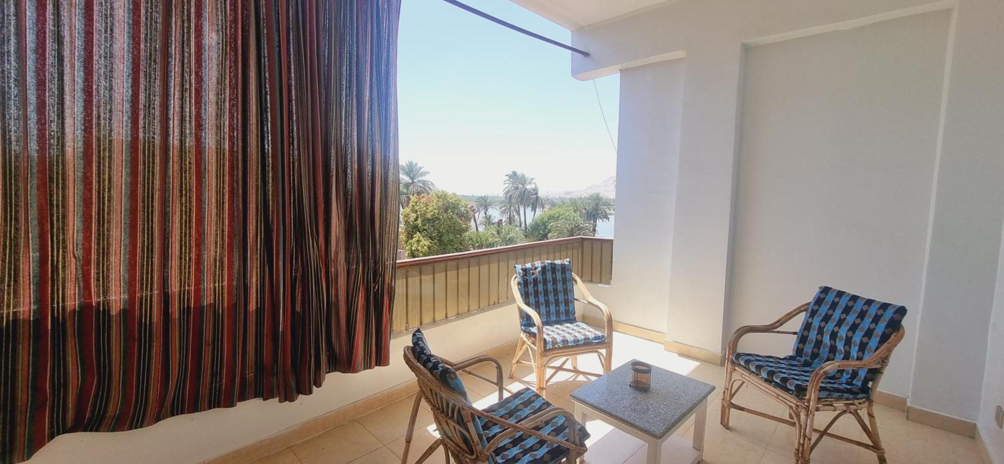 Apartamento Abo Hisham Nile Flat Luxor Exterior foto